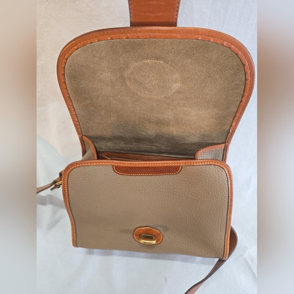 Vintage Dooney & Bourke Essex Brown Leather Beige Brown Crossbody - Picture 2 of 12